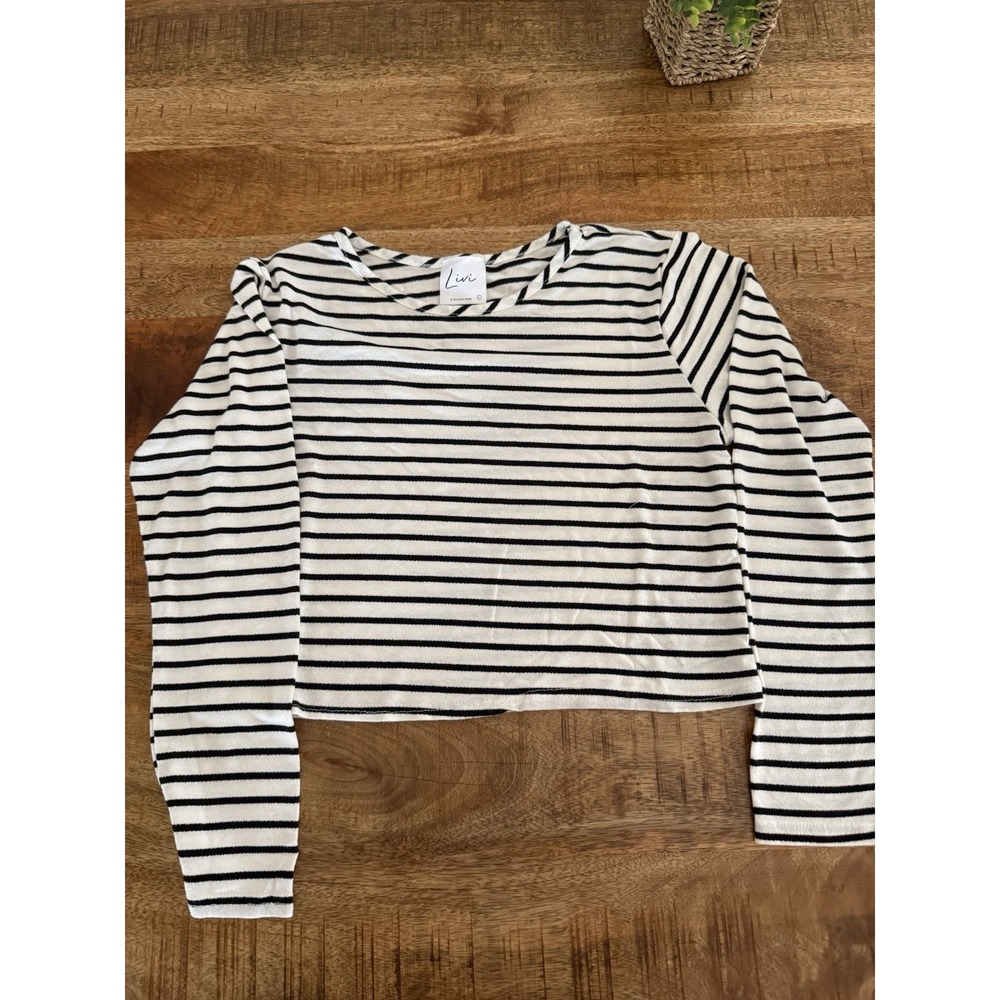 Livi by Olivia Rae Striped Cropped Long Sleeve Top Black White Casual Soft Stret